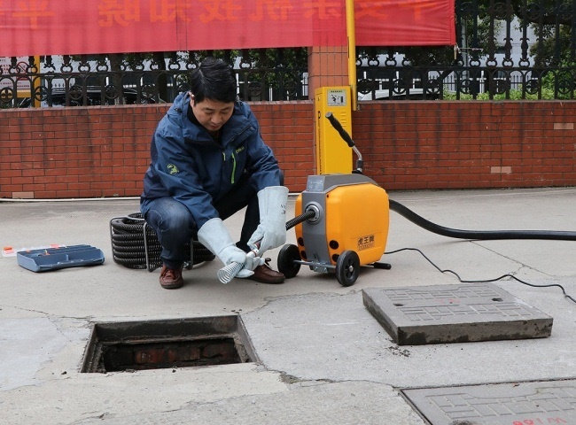 Cách Giải Quyết Rắc Rối Khi Đổ Đồ Ăn Thừa Nghẹt Cống