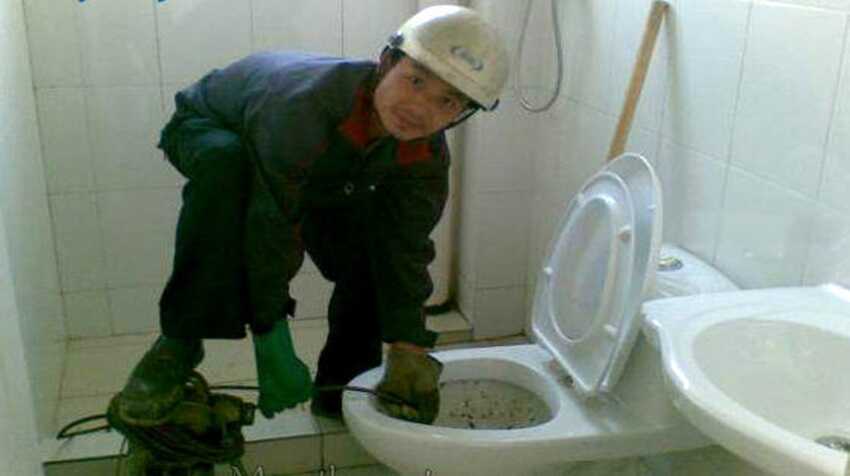 thông bồn cầu lâm hà
