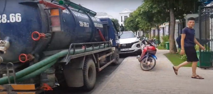 Hút hầm cầu Long Biên