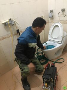 Thông bồn cầu Cần Đước